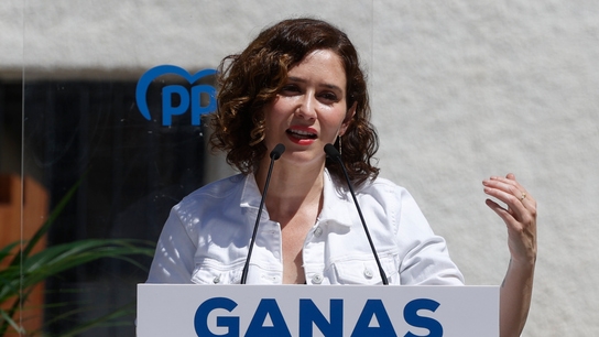 La presidenta de la Comunidad de Madrid, Isabel Díaz Ayuso durante un acto para la elección a la presidencia del PP de Madrid celebrado este sábado en la Plaza de la Amistad entre los Pueblos de Arganda del Rey.